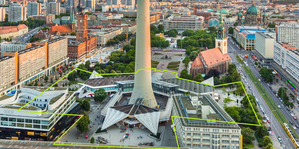 Der Platz um den Fernsehturm